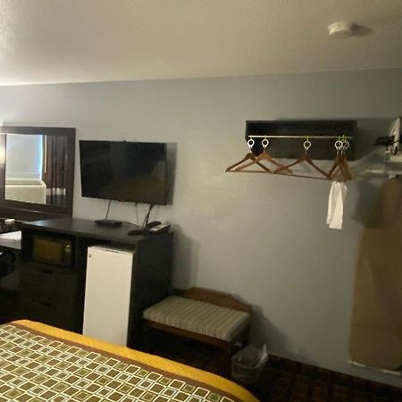 Faribault Hometown Inn & Suites Exterior photo