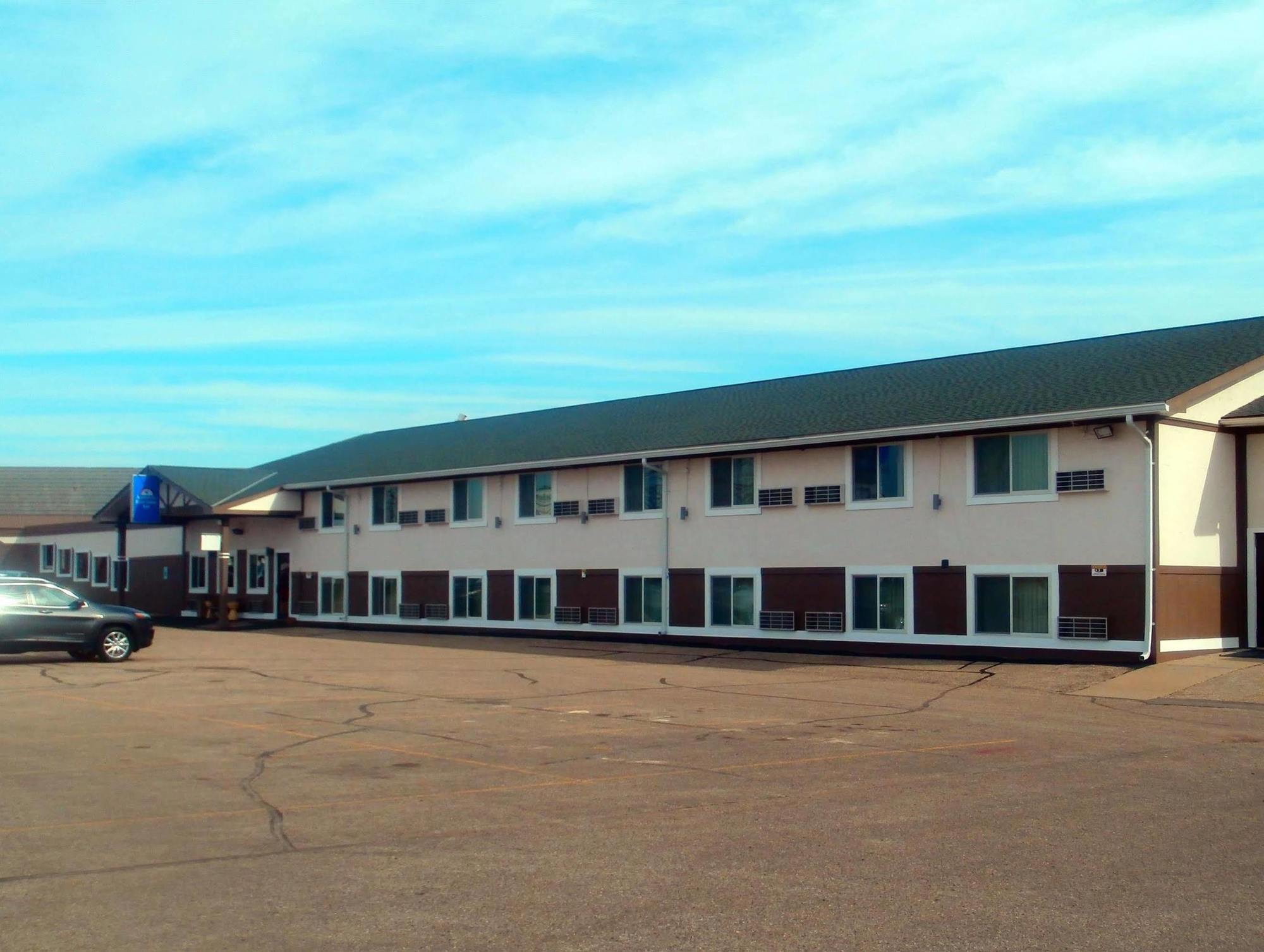 Faribault Hometown Inn & Suites Exterior photo