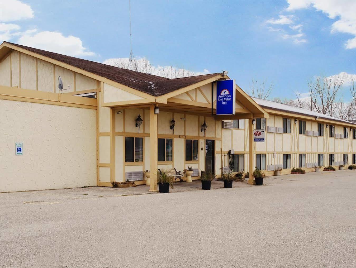 Faribault Hometown Inn & Suites Exterior photo
